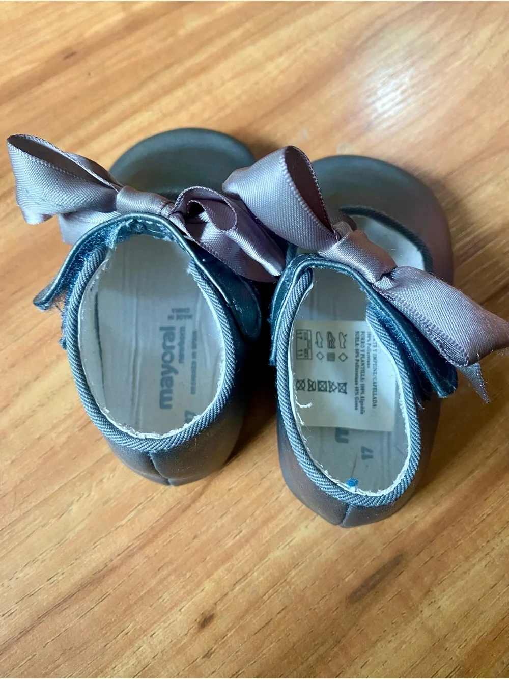 Mayoral Shimmery Gray Satin Bow Mary Jane Baby Shoes